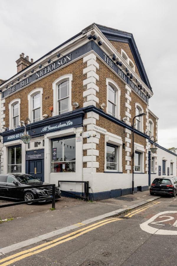 ホテル The Bill Nicholson Pub ロンドン エクステリア 写真